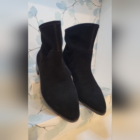 Lucky Brand Lollin Bootie Black Oiled Suede size 8 - Picture 7 of 9